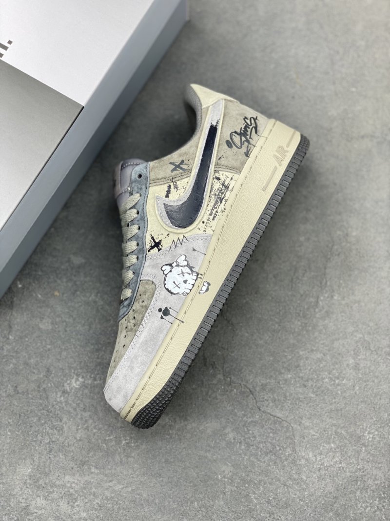 Nike Air Force 1 Low 'Dark Skull' view