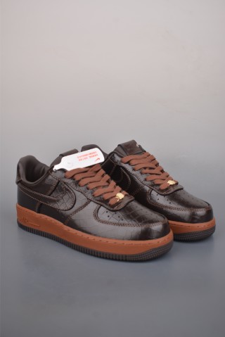 Nike Air Force 1 Low view 1