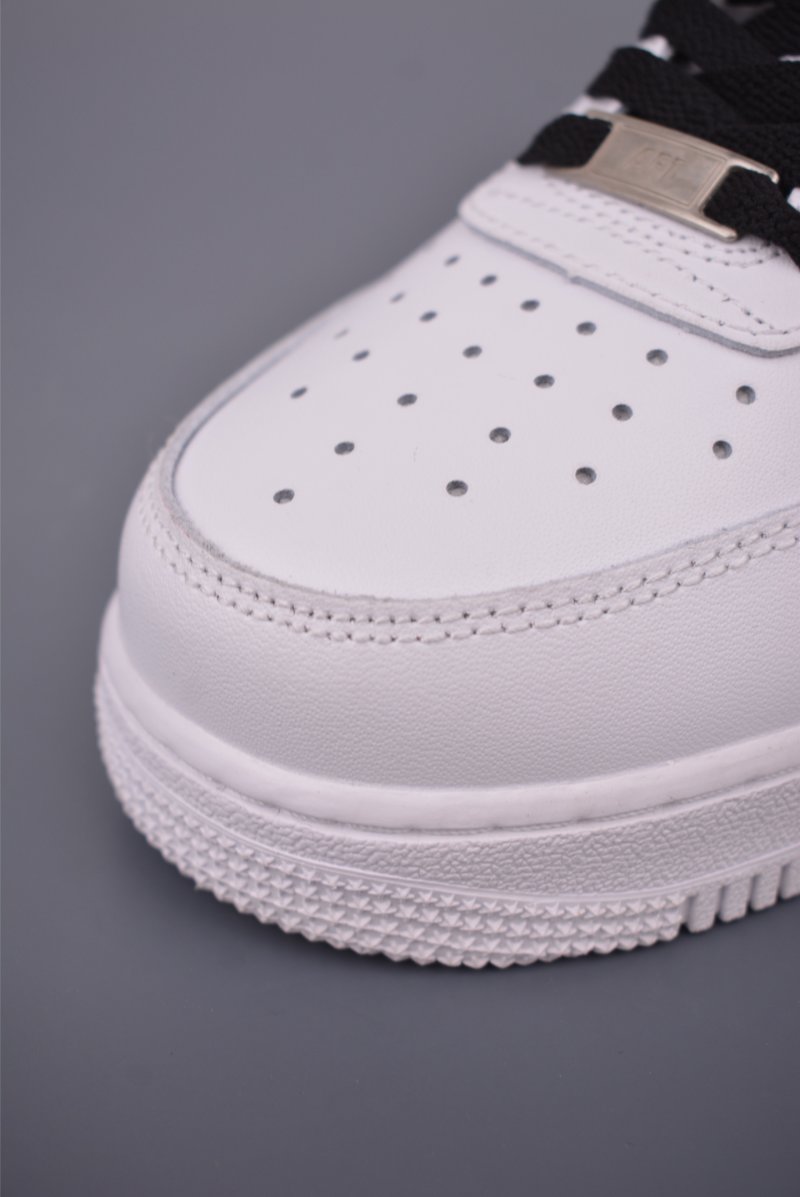 Nike Air Force 1 Low 'White / Black Splatter' view