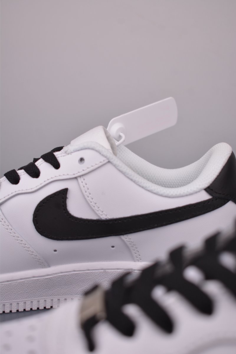 Nike Air Force 1 Low 'White / Black Splatter' view