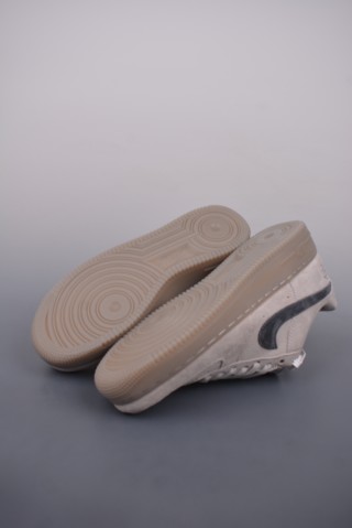 Nike Air Force 1 Low view 3