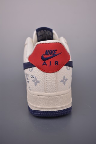 Nike Air Force 1 Low view 4