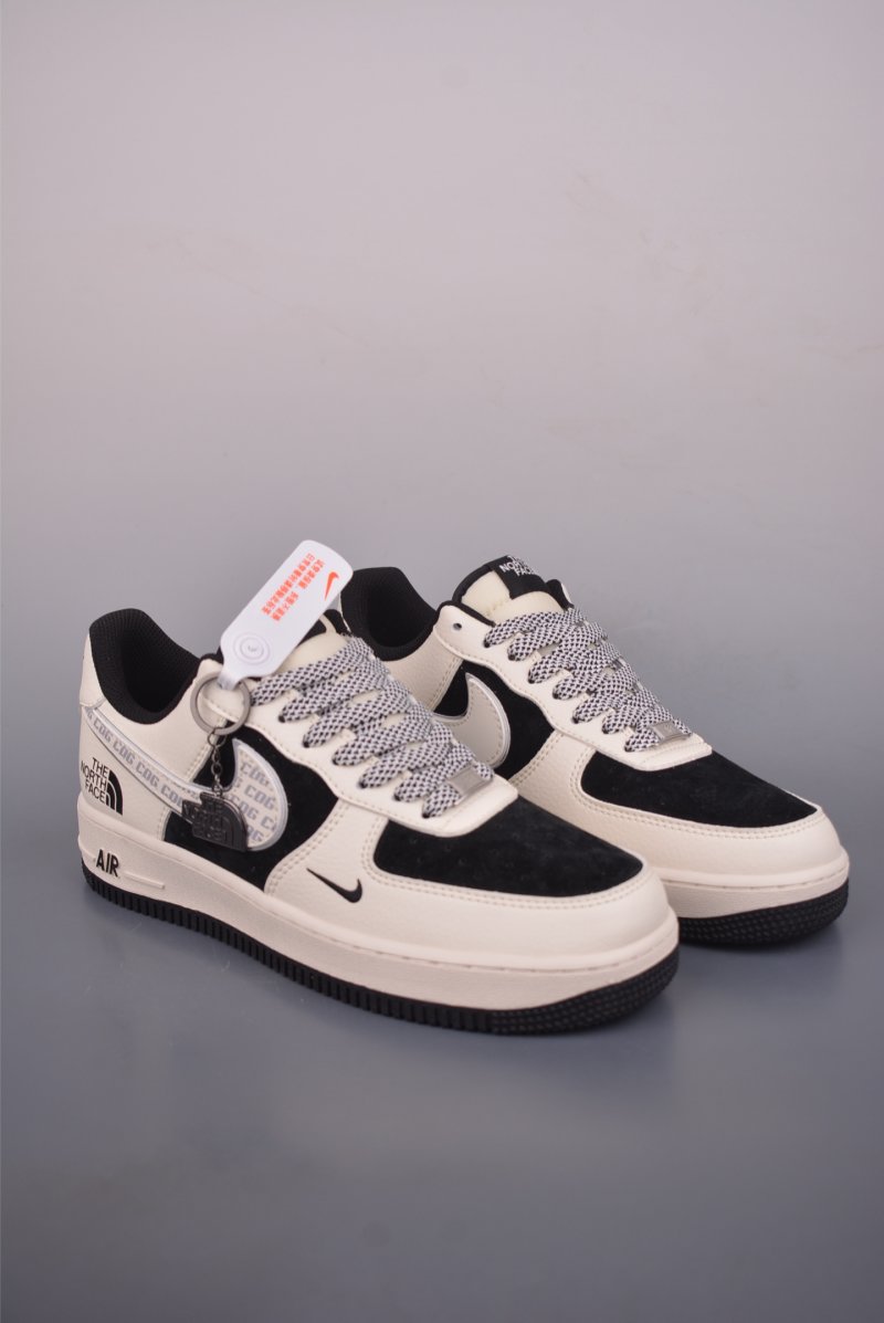 Best Air Force 1 Replicas: White, Triple and Collabs