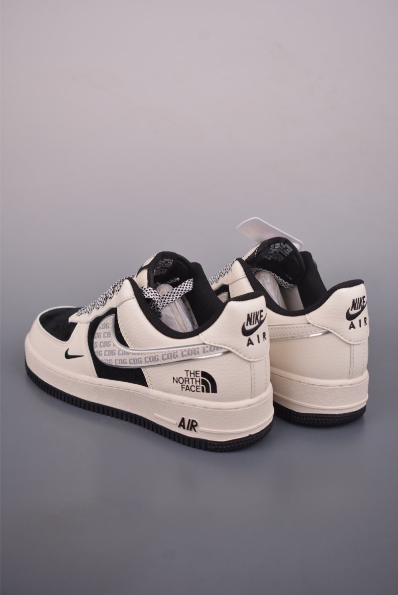Nike Air Force 1 Low 'The North Face' view