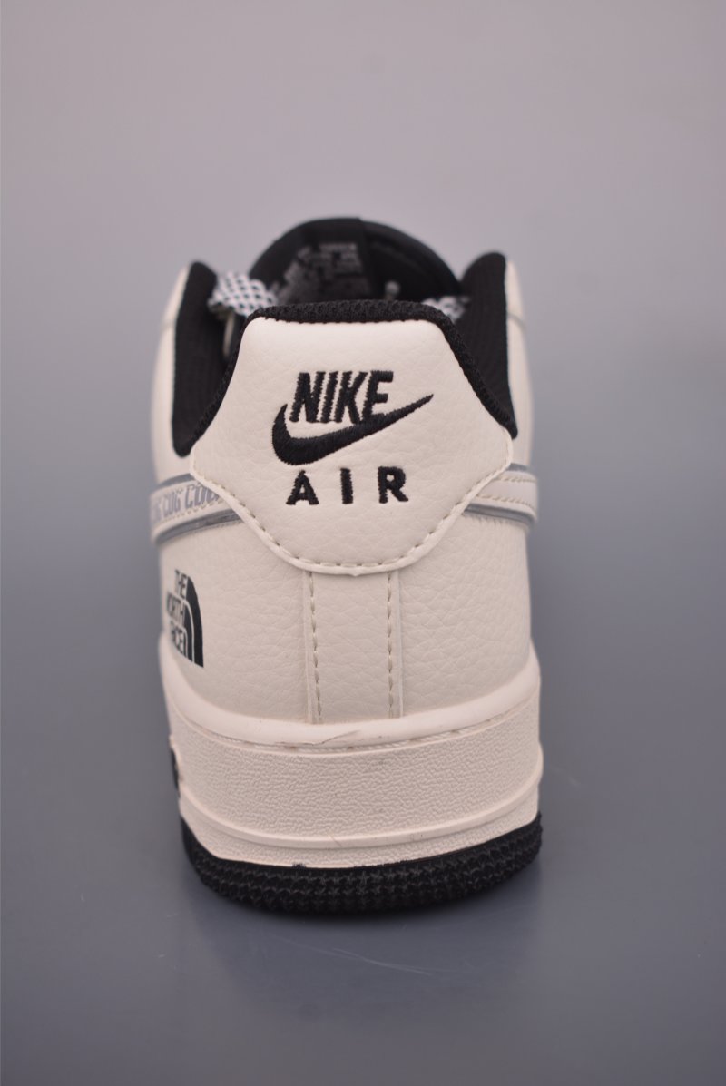 Nike Air Force 1 Low 'The North Face' view