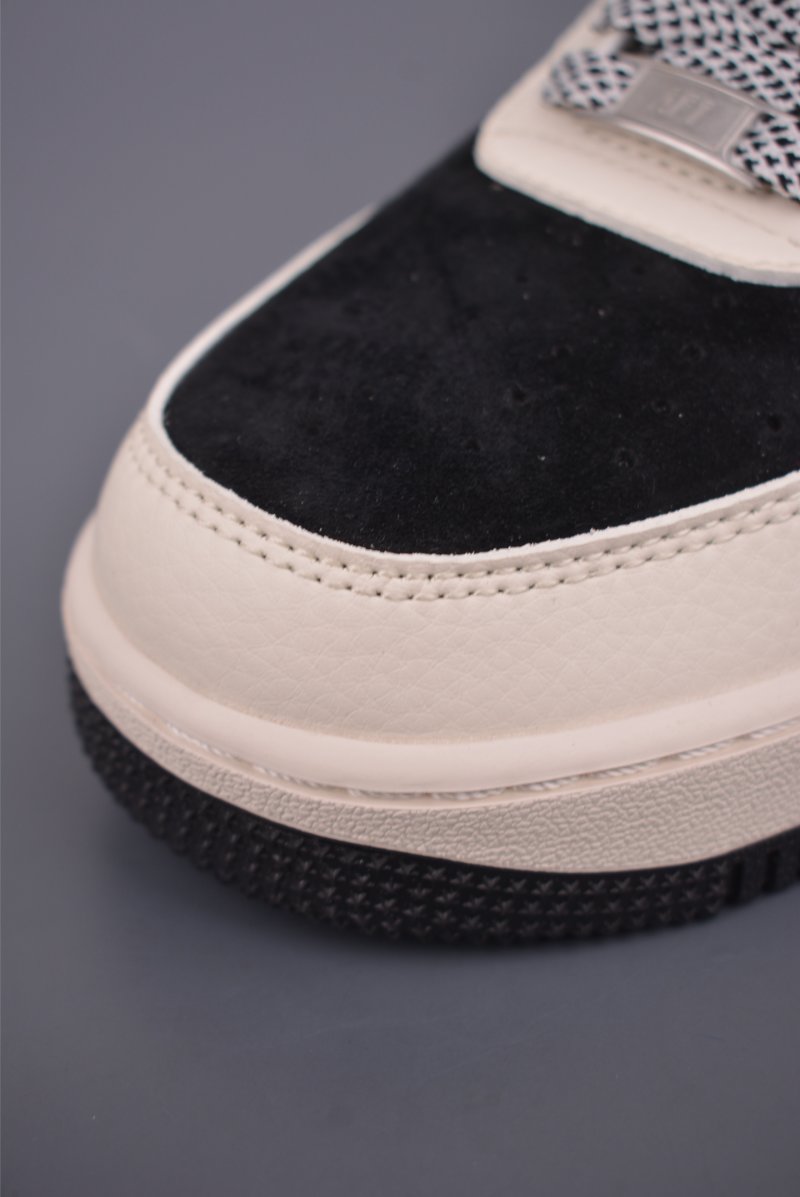 Nike Air Force 1 Low 'The North Face' view