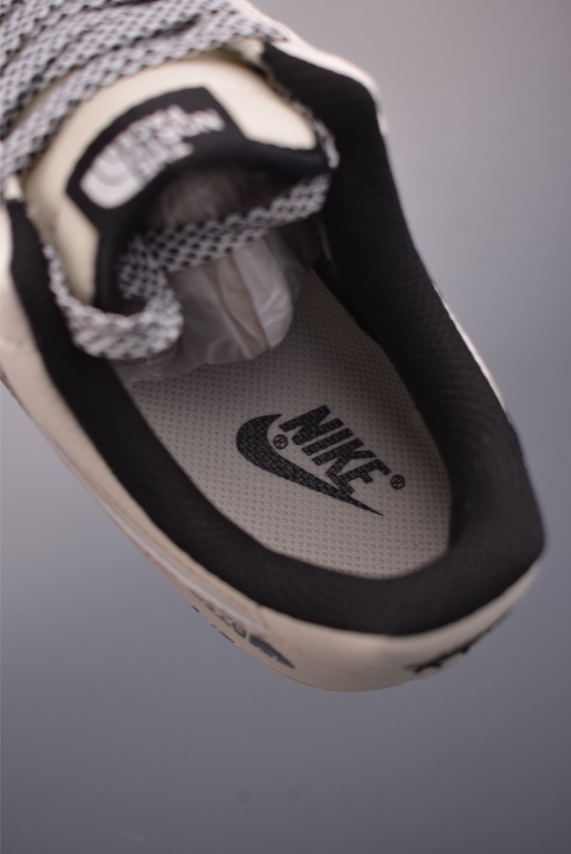 Nike Air Force 1 Low 'The North Face' view