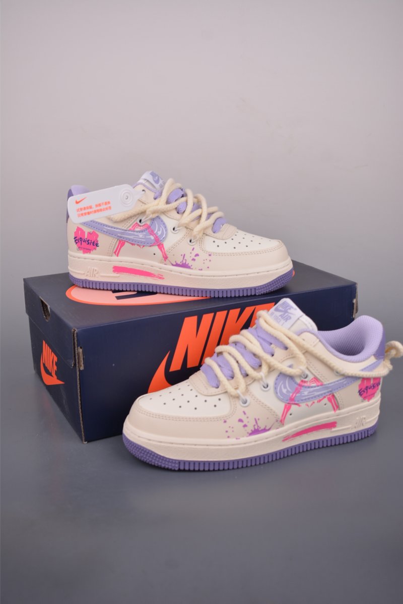 Nike Air Force 1 Low 'Graffiti Deconstruct' view