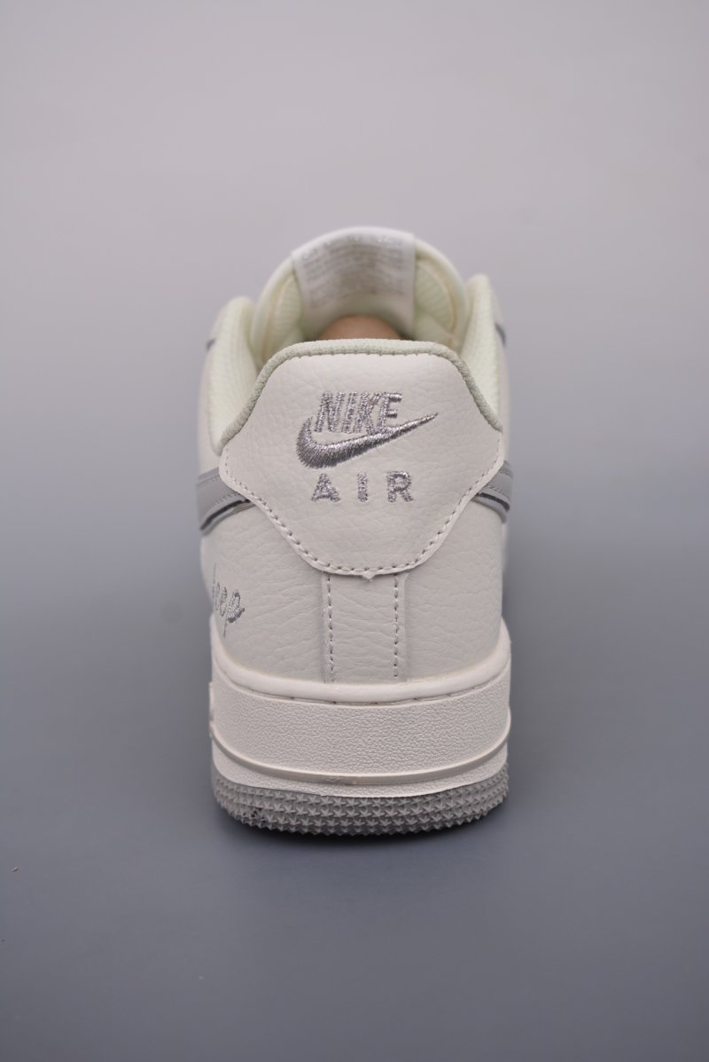 Nike Air Force 1 Low view