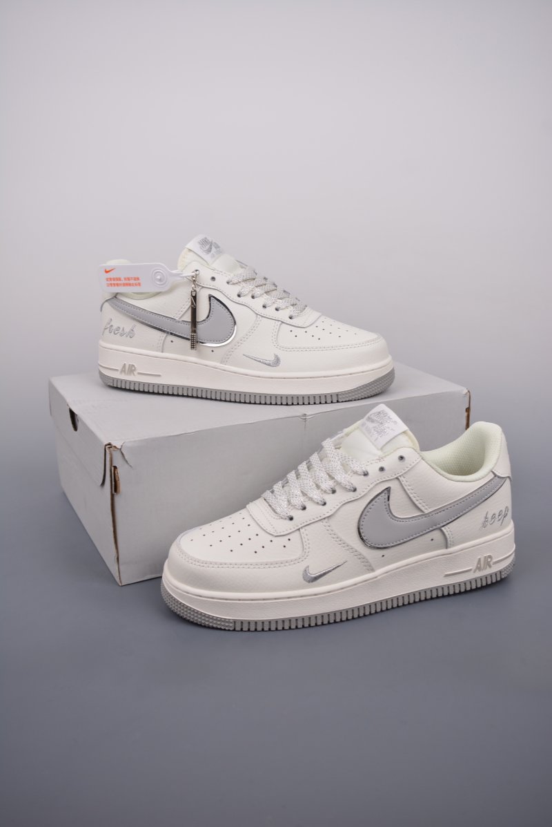 Nike Air Force 1 Low view