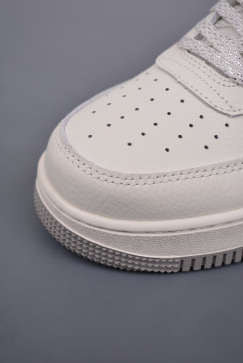 Nike Air Force 1 Low view