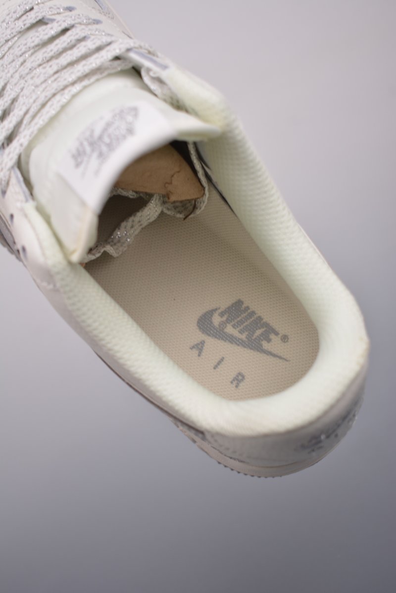 Nike Air Force 1 Low view