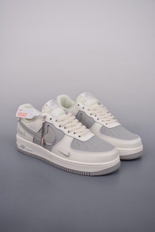 Nike Air Force 1 Low 'White' view 1
