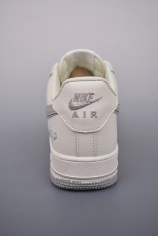 Nike Air Force 1 Low 'White' view 4