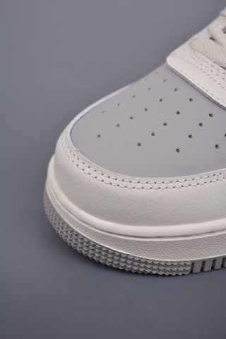 Nike Air Force 1 Low 'White' view 6