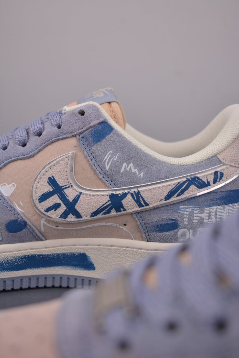 Nike Air Force 1 Low 'Graffiti' view