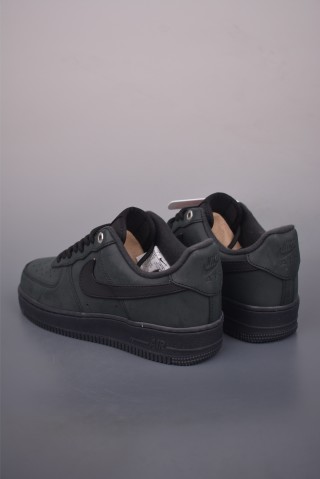 Nike Air Force 1 Low view 2