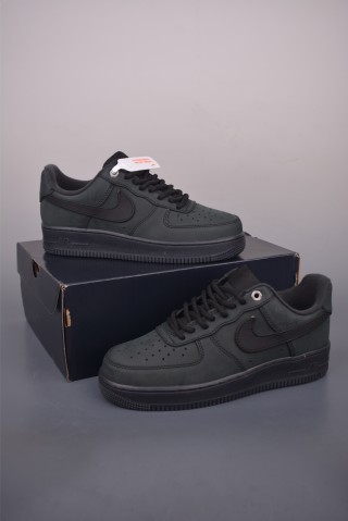 Nike Air Force 1 Low view 4
