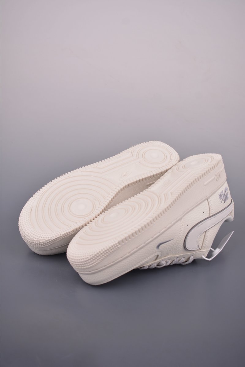 Nike Air Force 1 Low view