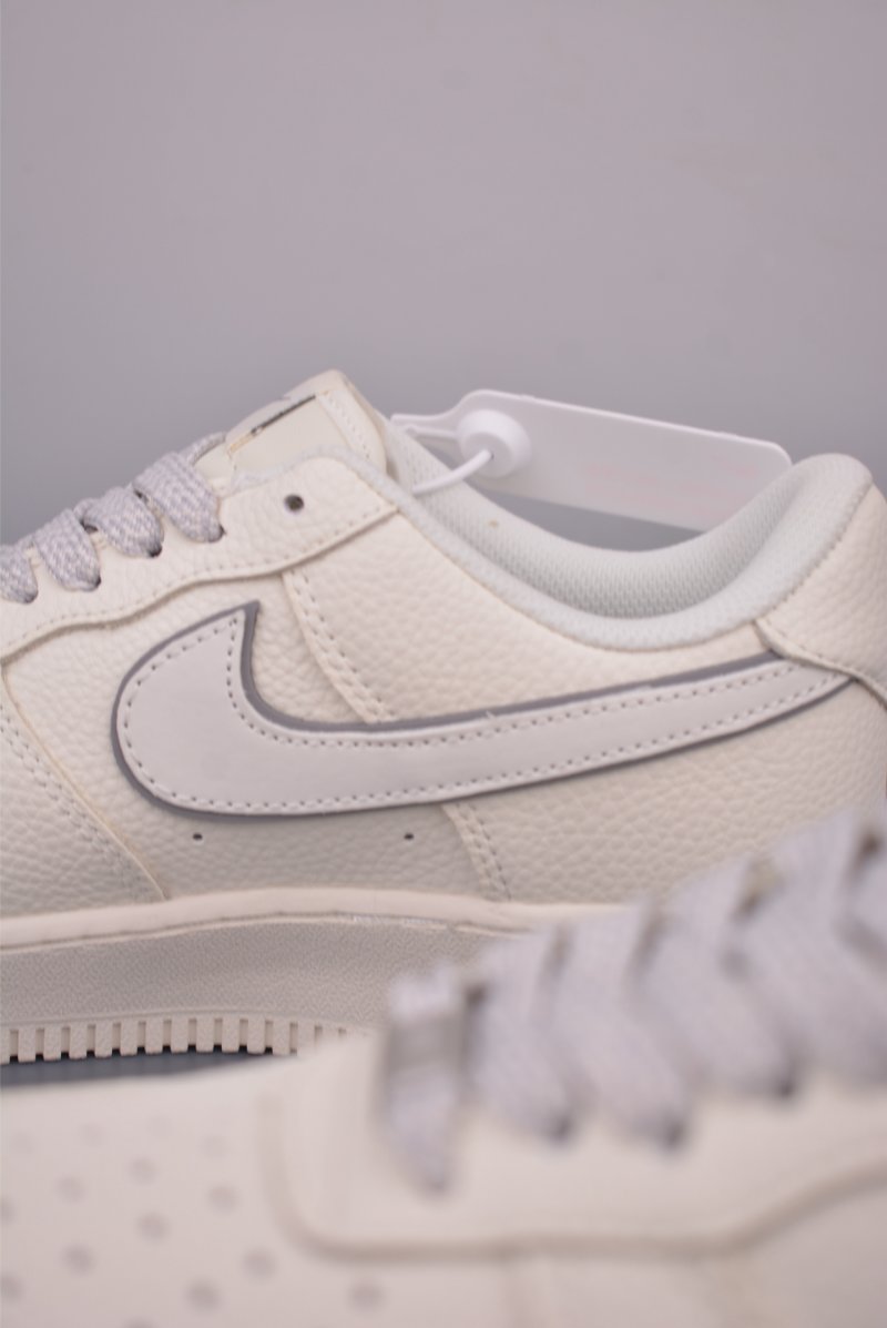 Nike Air Force 1 Low view