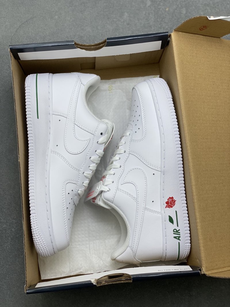 Nike Air Force 1 Low 'Gold' view