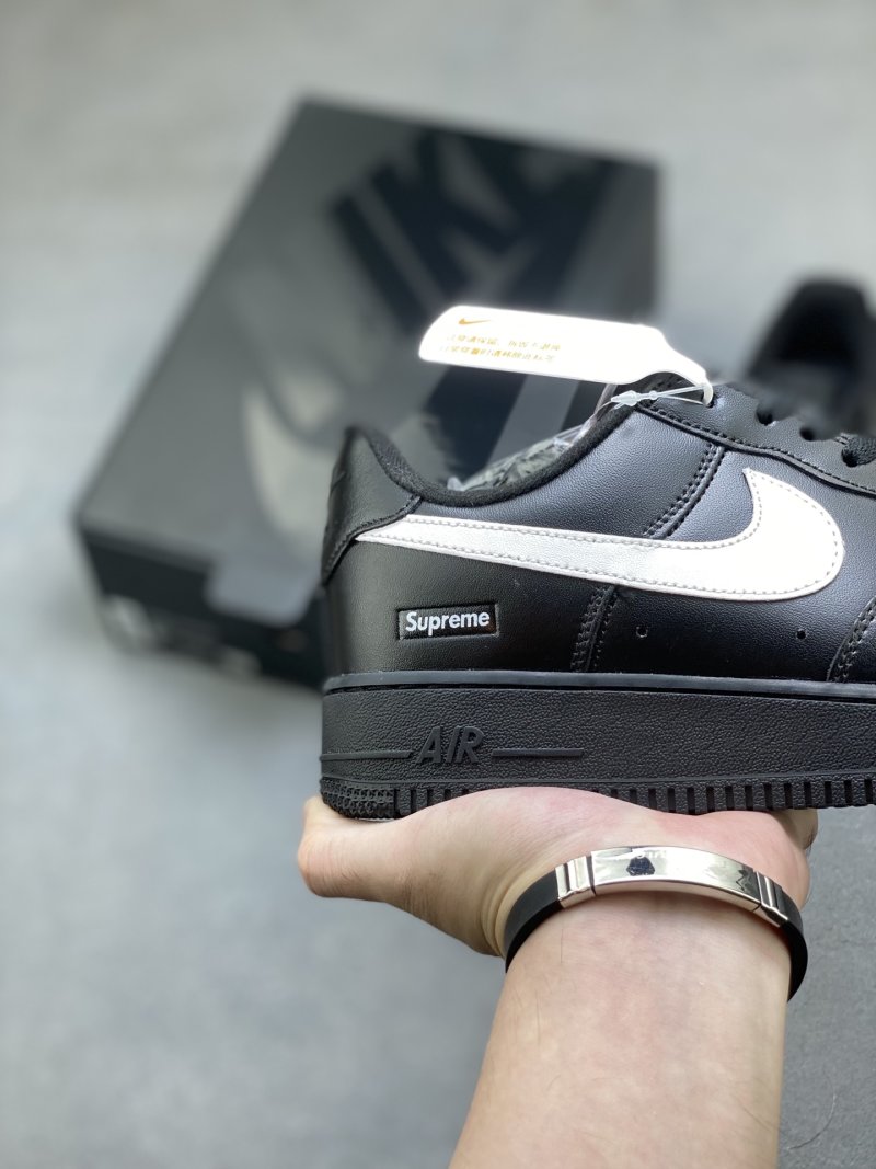 Nike Air Force 1 Low 'Gold' view