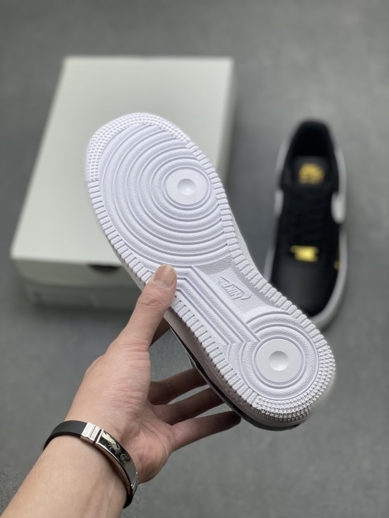 Nike Air Force 1 Low 'Gold' view