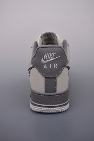 Nike Air Force 1 Low view 4
