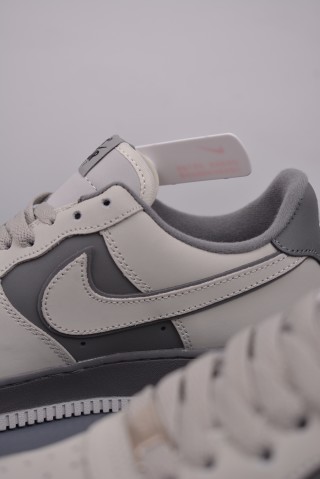 Nike Air Force 1 Low view 8