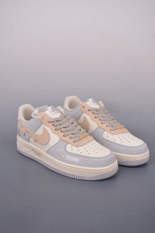 Nike Air Force 1 Low view 1