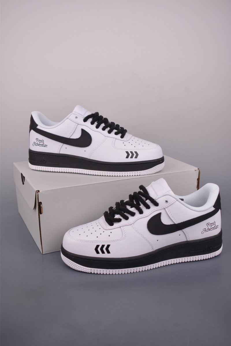 Nike Air Force 1 Low view