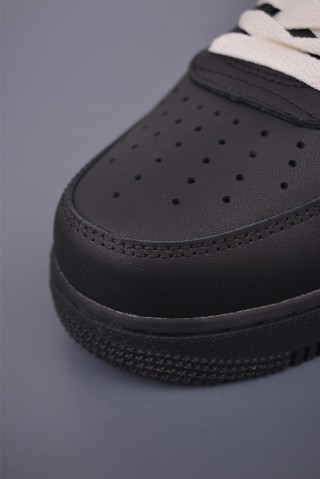 Nike Air Force 1 Low view 6
