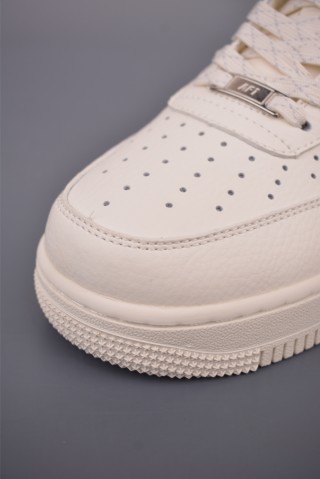 Nike Air Force 1 Low Dior view 6