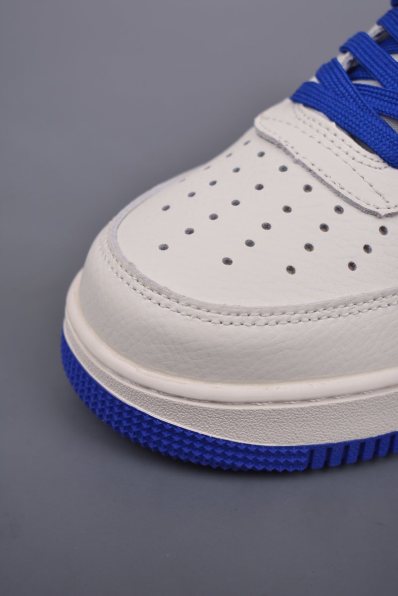 Nike Air Force 1 Low view