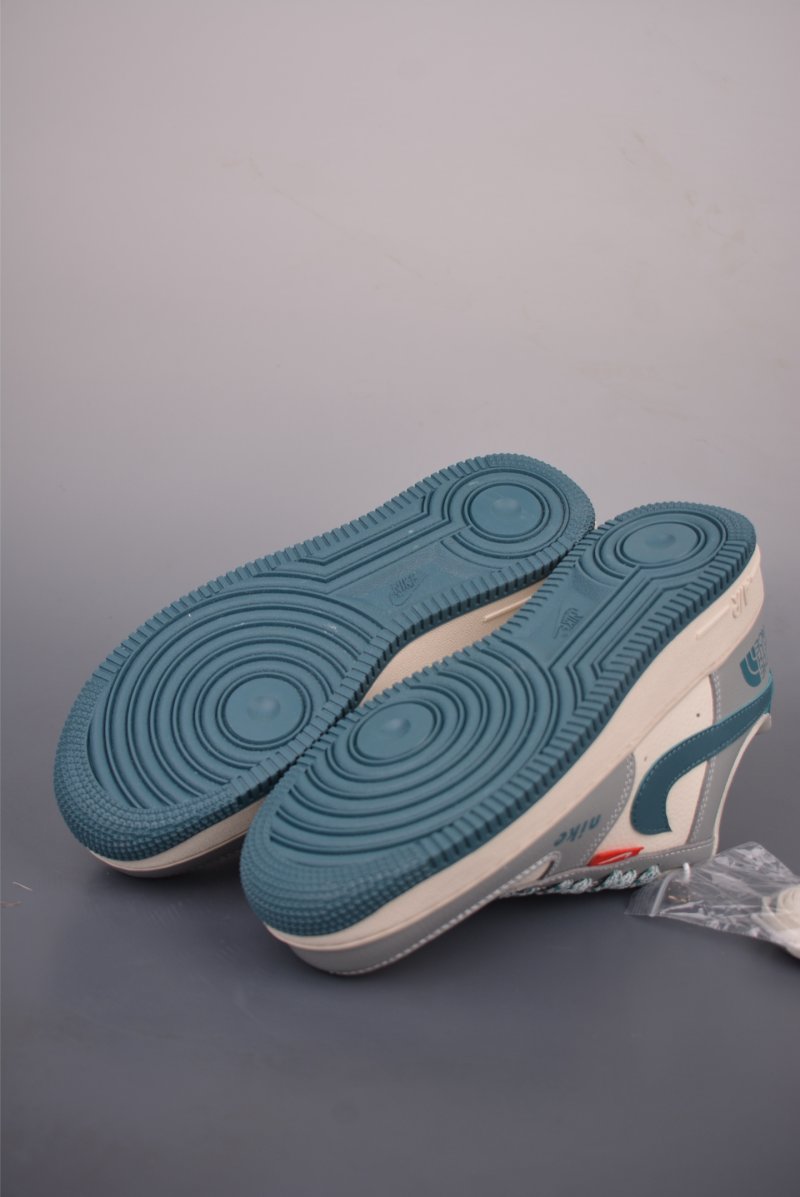 Nike Air Force 1 Low The North Face view