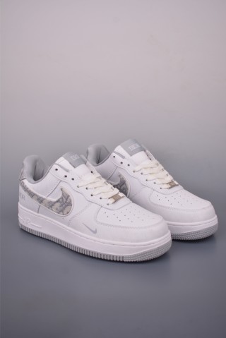 Nike Air Force 1 Low view 1