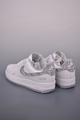 Nike Air Force 1 Low view 2