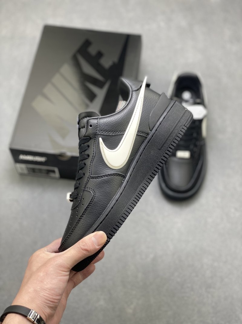 Nike Air Force 1 Low 'Gold' view