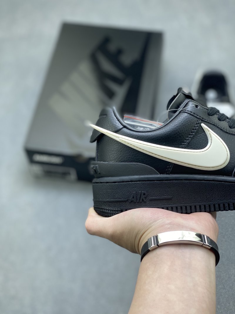 Nike Air Force 1 Low 'Gold' view