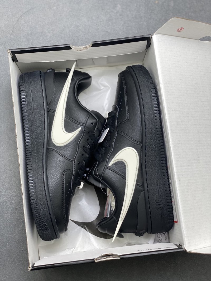 Nike Air Force 1 Low 'Gold' view