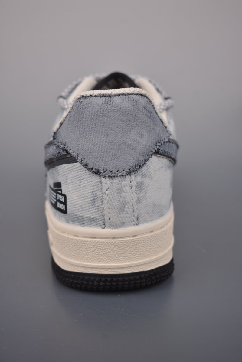 Nike Air Force 1 Low 'Graffiti' view