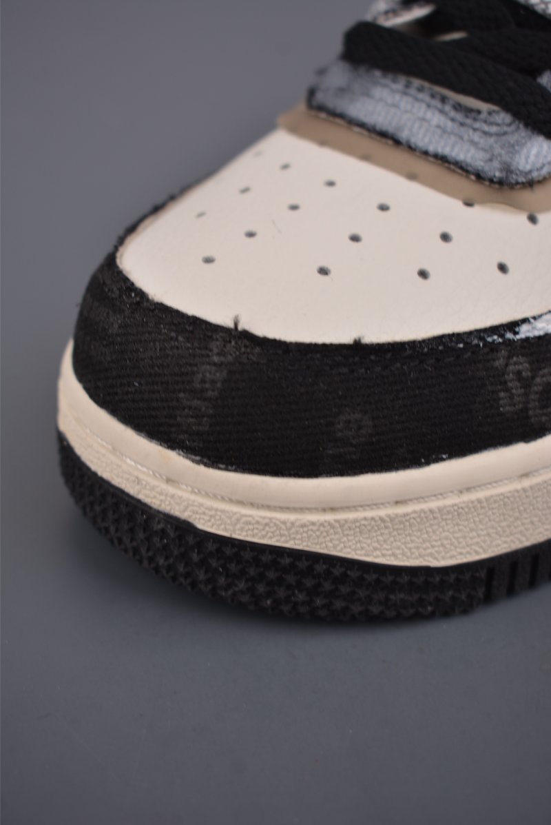 Nike Air Force 1 Low 'Graffiti' view