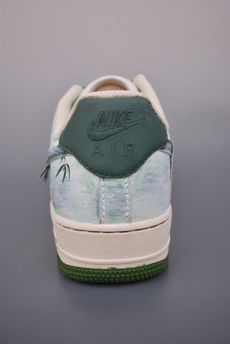 Nike Air Force 1 Low 'Graffiti' view