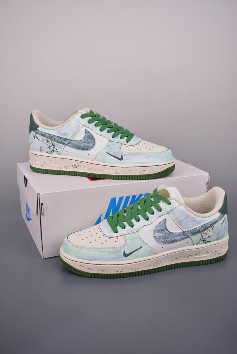 Nike Air Force 1 Low 'Graffiti' view