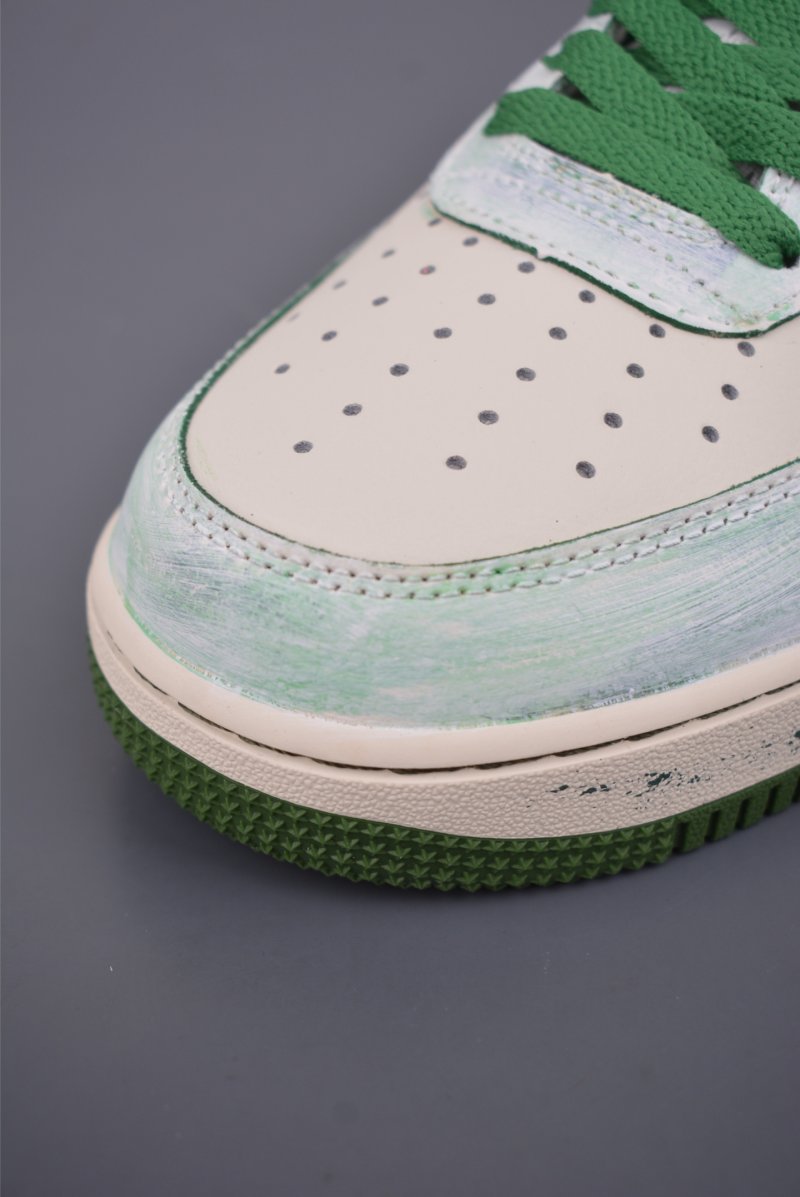 Nike Air Force 1 Low 'Graffiti' view
