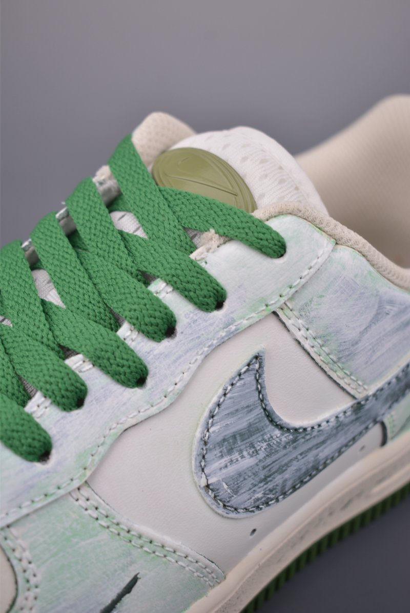 Nike Air Force 1 Low 'Graffiti' view