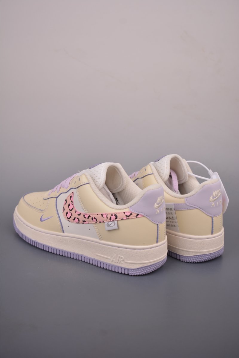 Nike Air Force 1 Low view