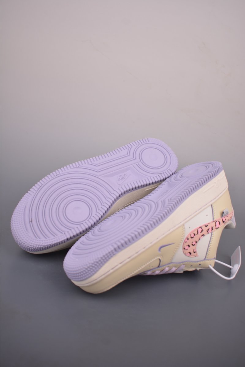 Nike Air Force 1 Low view