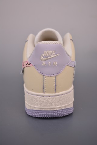 Nike Air Force 1 Low view 4