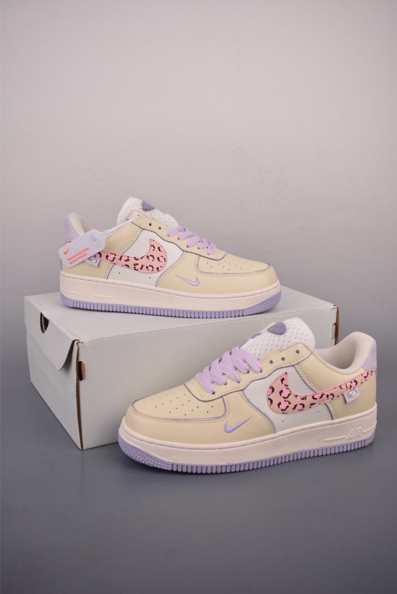 Nike Air Force 1 Low view